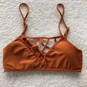 NEW WITHOUT TAGS ISSA DE' MAR TOP SIZE MEDIUM